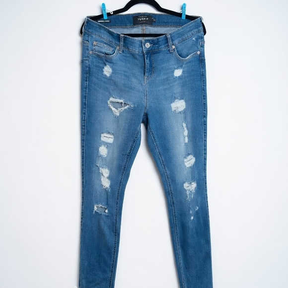 Torrid Distressed Skinny Jeans Size 16T - Picture 4 of 7